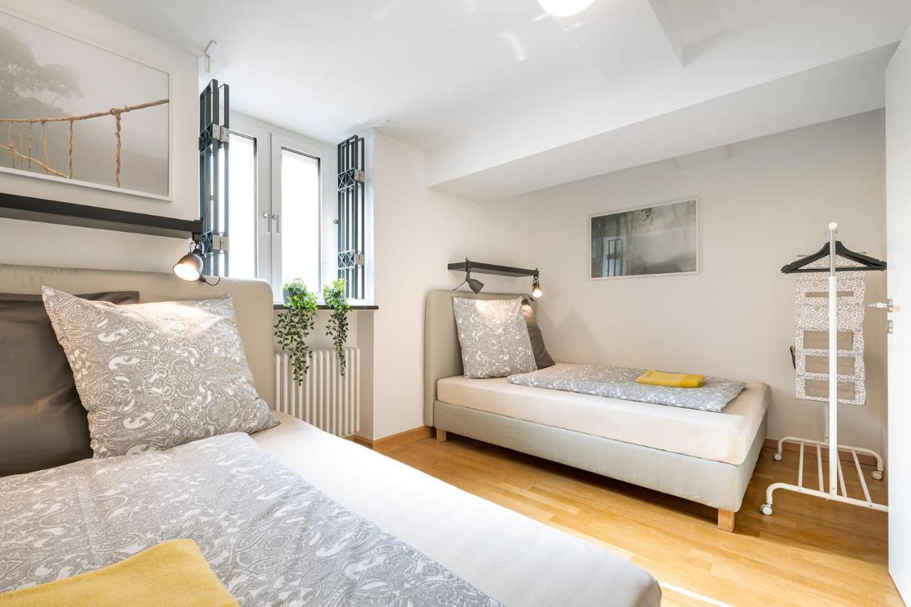 Marienplatz 2 Bedrooms Living Kitchen Munich