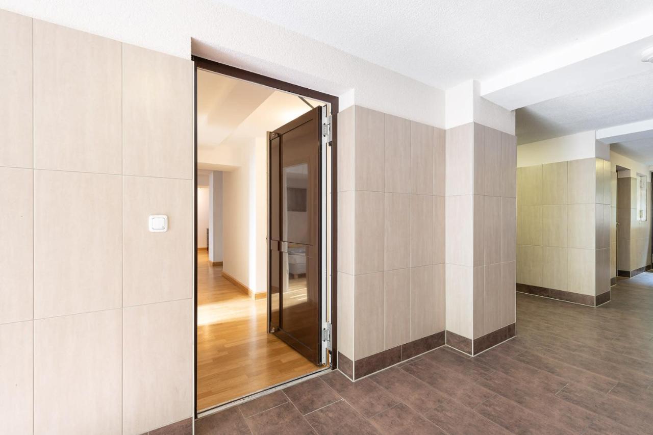 Apartment Marienplatz 2 Bedrooms Living Kitchen Munich